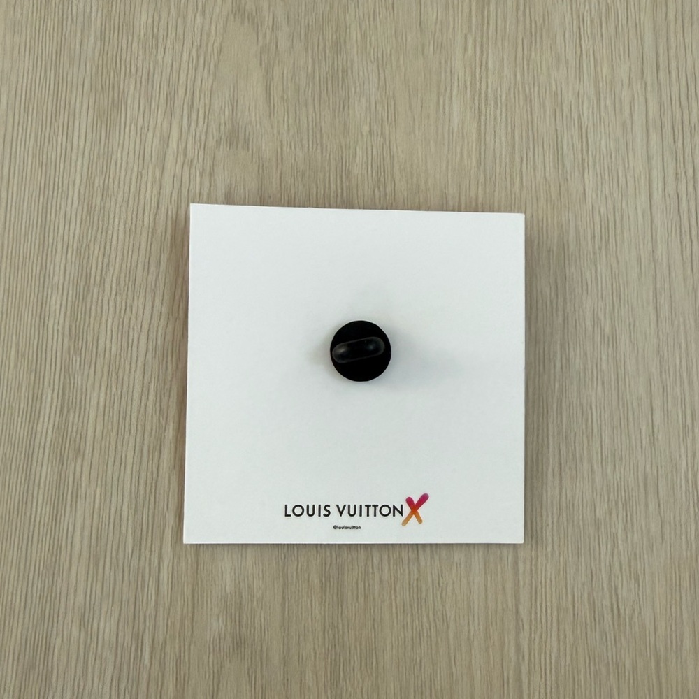Louis Vuitton x Beverly Hills LV Exhibition pin - Picture 2 of 3